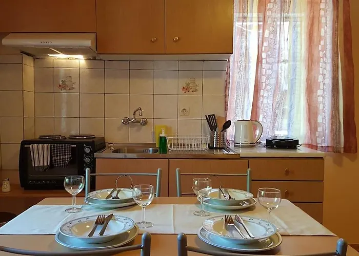 Apartment Karydia 4 Pers Lazarata