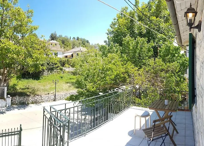 Karydia 4 Pers Apartment Lazarata